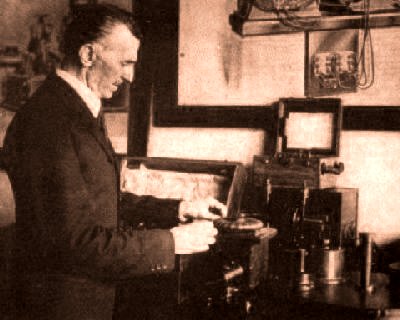 Tesla en el laboratorio